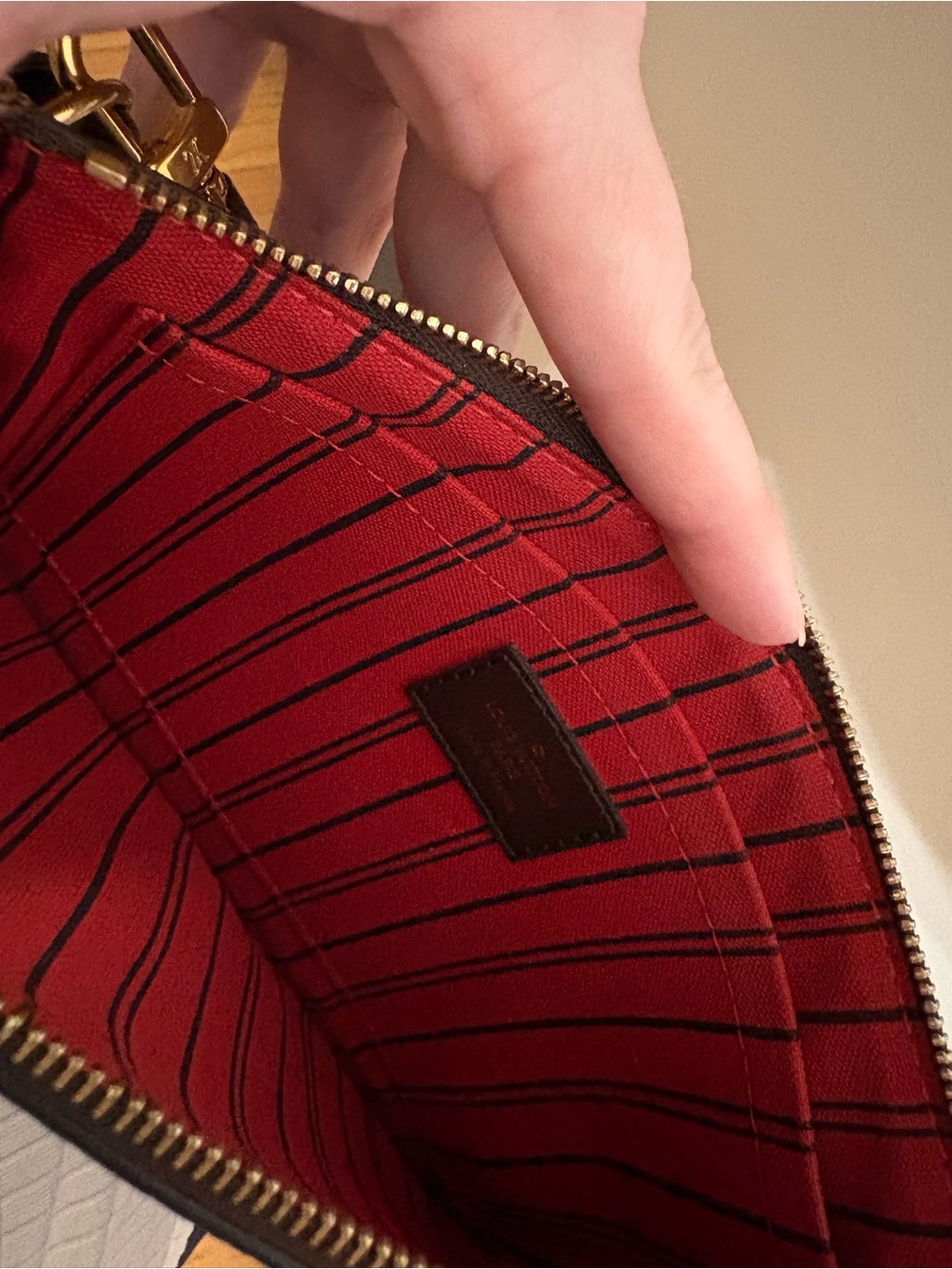 Louis Vuitton Damier Ebene Neverfull Pouch Wristlet - Picture 5 of 6